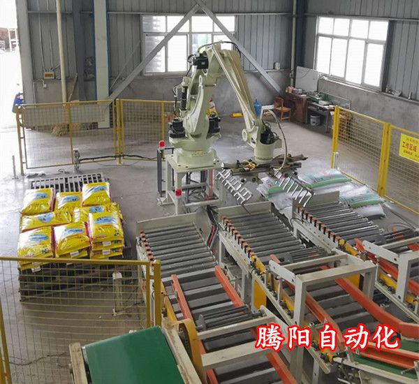 對于碼垛機與機器人碼垛機的區(qū)別
