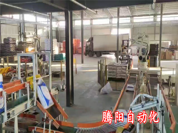飼料碼垛機(jī)器人
